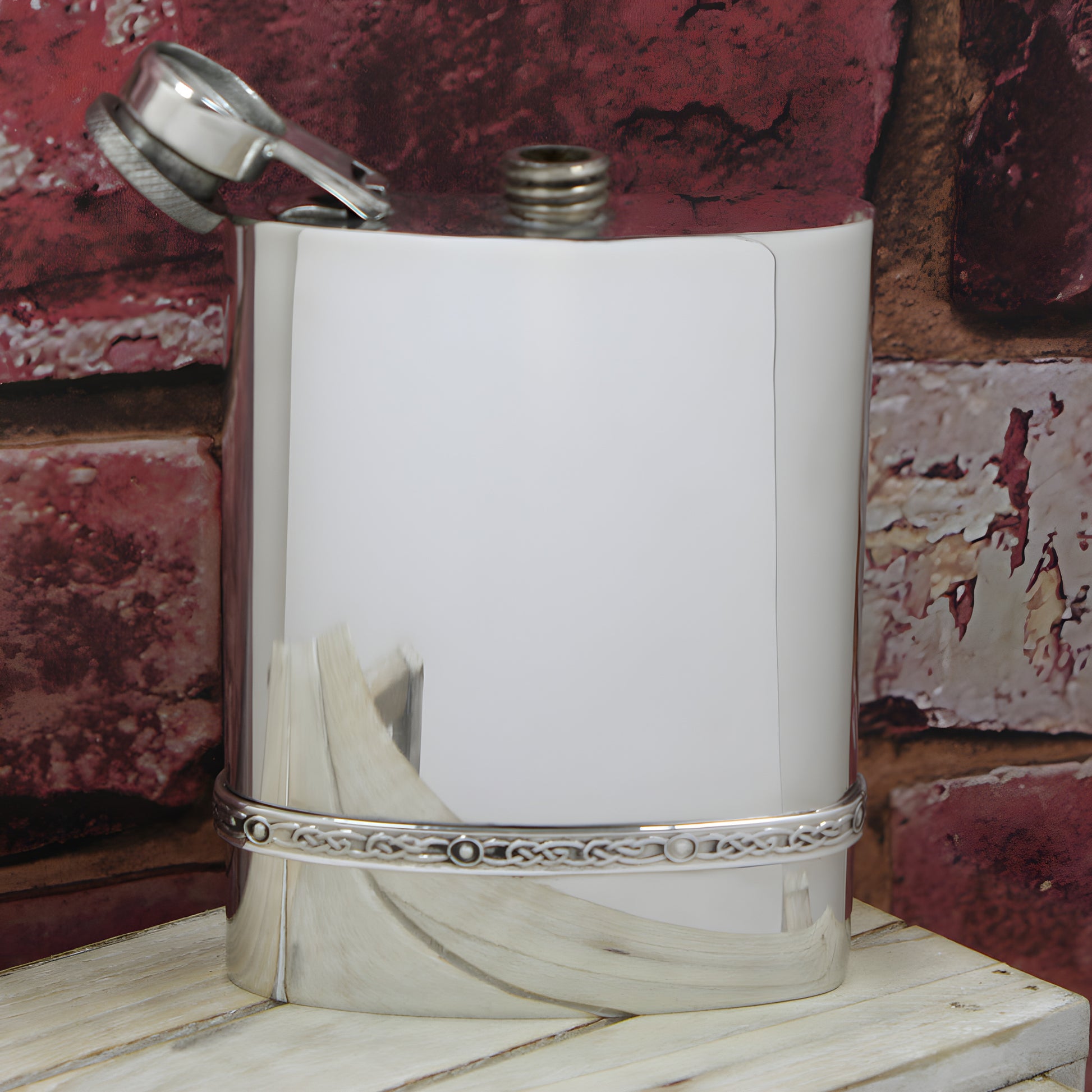 8oz plain pewter hip flask with decorative trim and hinged captive top.