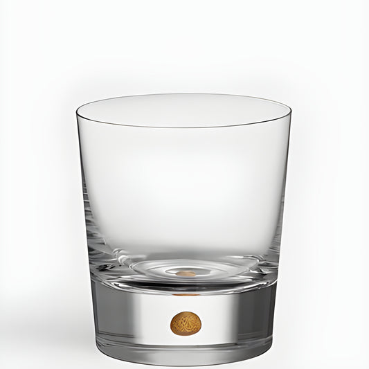 Crystal whiskey glass with gold detail at the base, 40cl capacity.