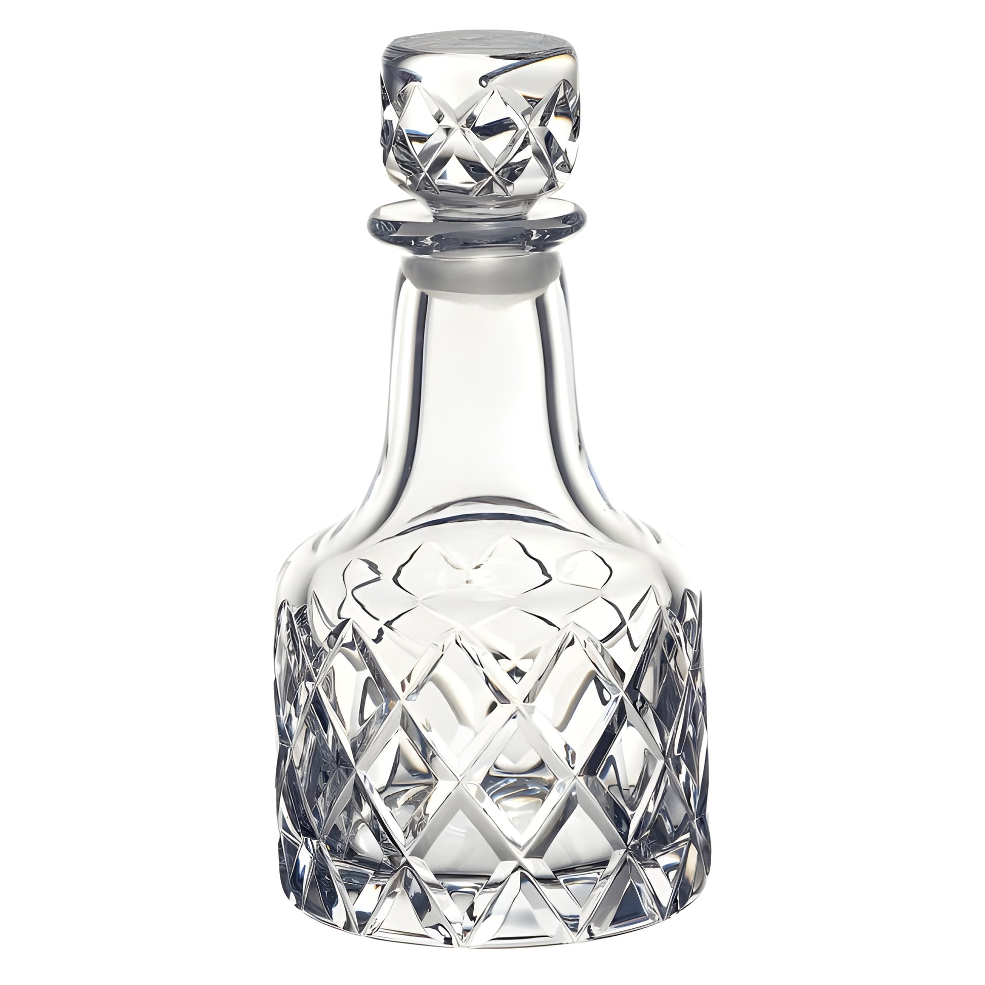 Elegant Sofiero decanter 75cl with diamond cut glass design, perfect for serving wine and spirits.